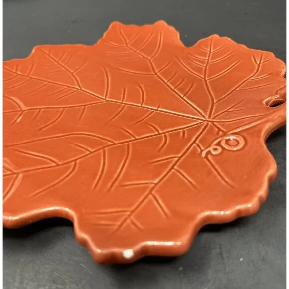2 BARBARA EIGEN WILLIAMS-SONOMA AUTUMN HARVEST Red Yellow Salad Leaf Plates - Picture 11 of 12